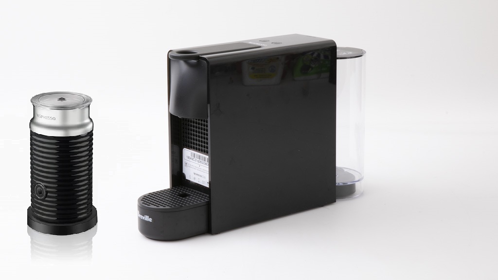 Breville Nespresso Essenza Mini Bundle BEC250BLK